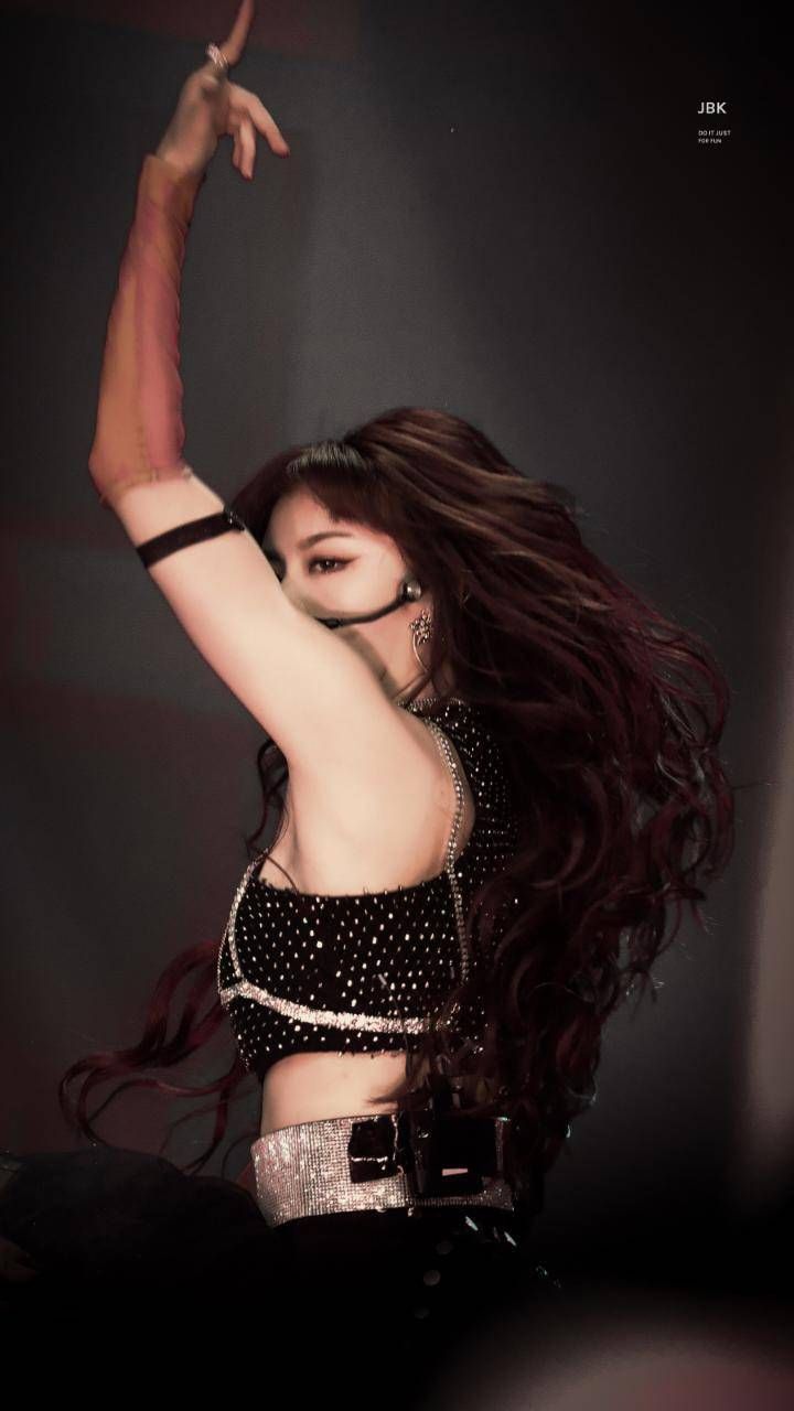 孔雪儿伟大的爱豆时期俞浅浅爱豆时。孔雪儿苦尽甘来！