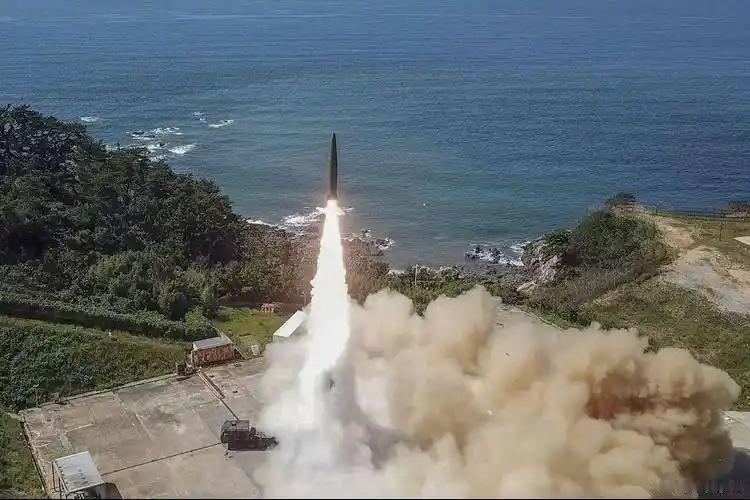 特朗普不忍了！9月20日，美国总统特朗普在接受福克斯新闻记者扬斯特电话采访时表