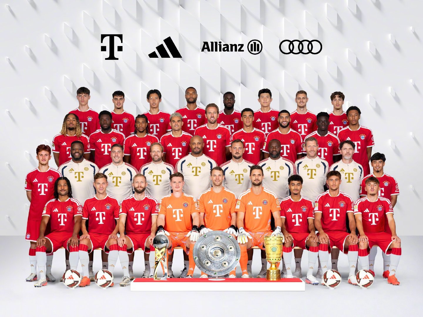 📸🔴𝑭𝑪𝑩𝑨𝒀𝑬𝑹𝑵⚪📸2026/27赛季全家福正式放送！#拜仁慕尼黑##拜仁