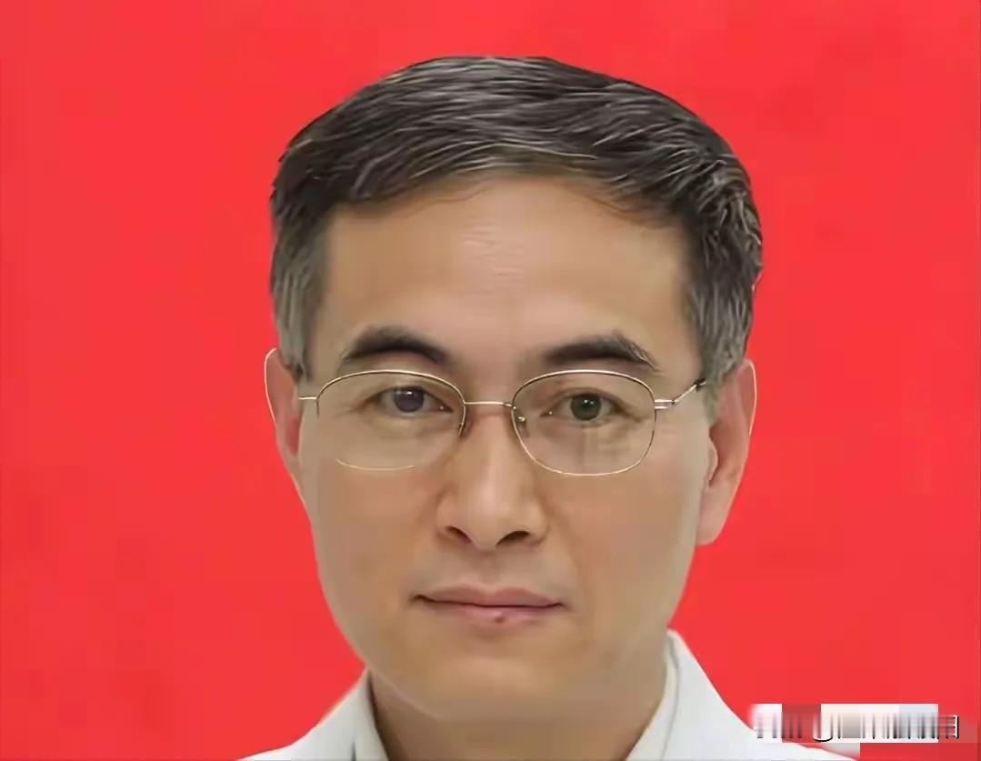 医生王福建有多可恨吧！给断四根指头农民工做台手术，收费14万，转身就把10多万的