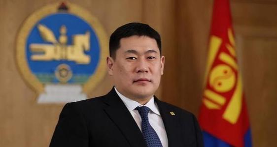 一觉醒来，中国邻国政治大变天！美国稀土计划破产？当地时间6月3日，蒙古国议会没