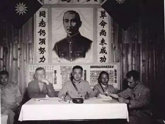 国军中将冷欣迎娶马邦贞，却引得黄埔将领集体震怒，蒋介石更是把他的职务一撸到底，还