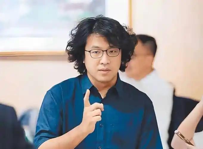 就在刚刚，大陆国台办的回应，太解气了。 那位被大陆列在“台独顽固分子”清单上