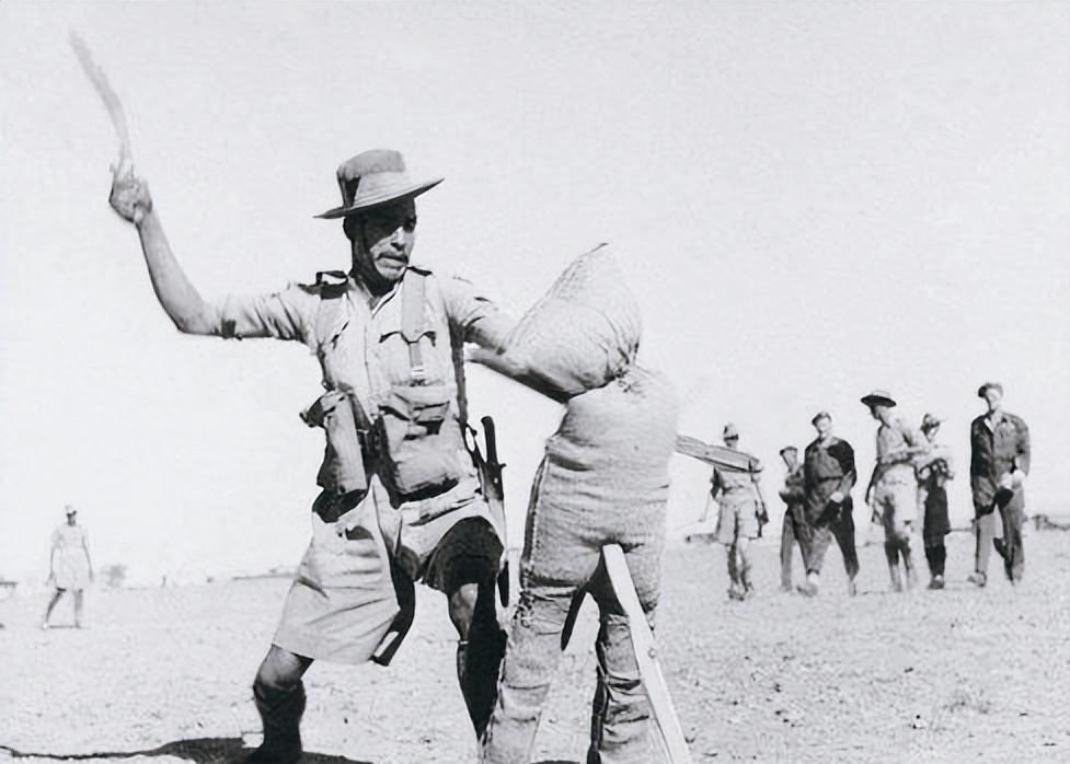 1952年2月，数千印度雇佣军打前阵，二万多缅军紧随其后，对金三角的国民党残军发