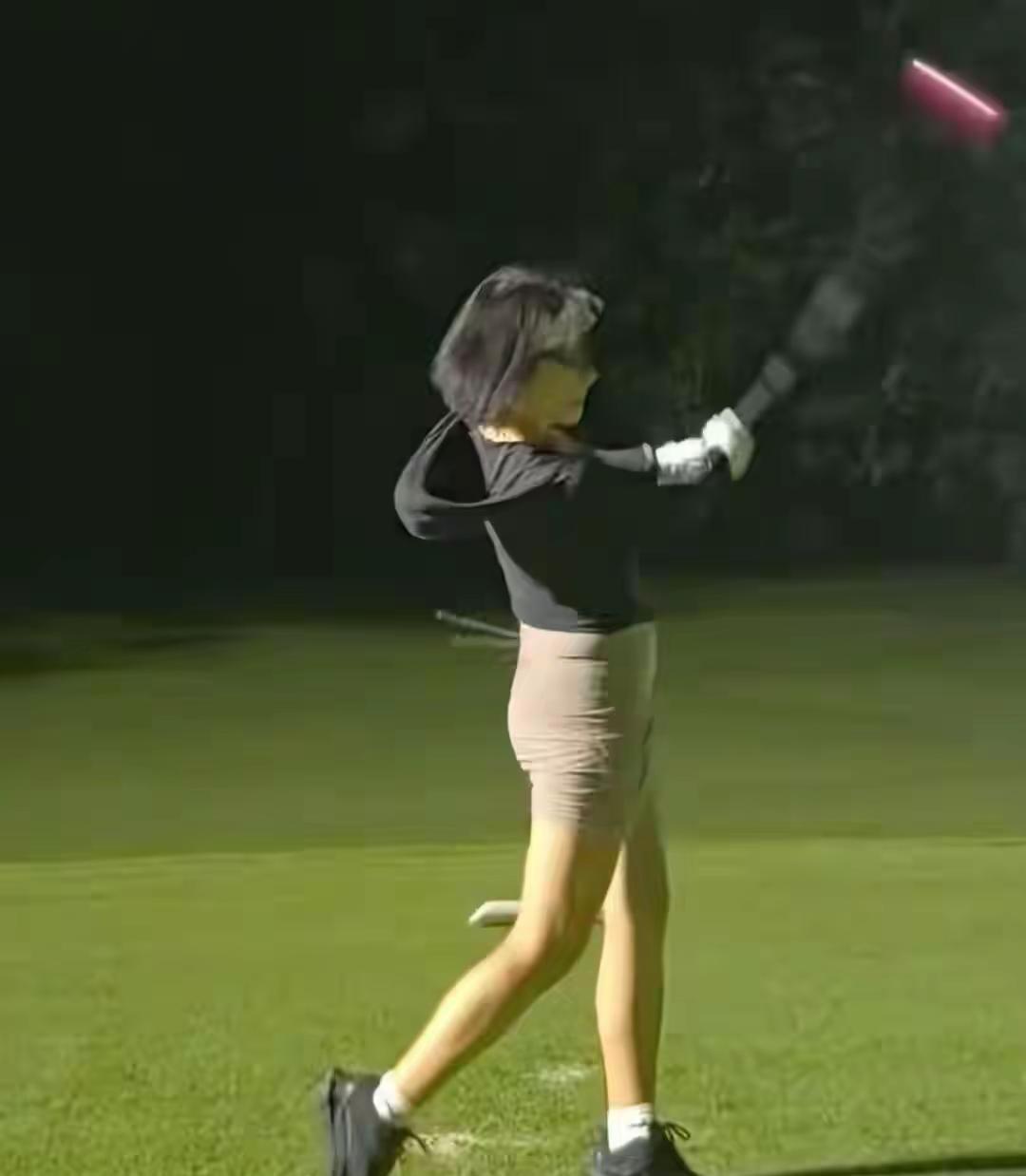 歌手陈红近况：住广东，爱打高尔夫，子女回国团聚，前夫想求复婚当年凭借一首《常回家