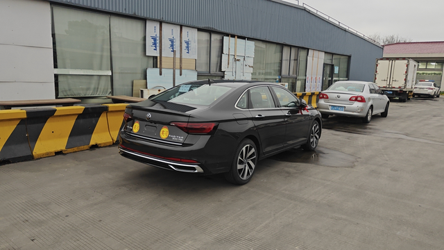 速腾卓越新车提出来就上高速了新提的速腾卓越从4儿子开出来就直接上高速了，这个油