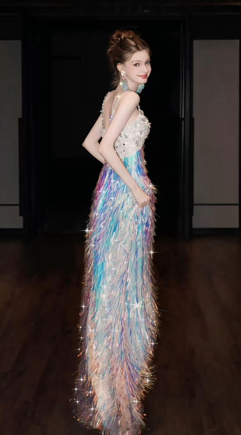 这件礼服你第一眼想到最适配的女明星是谁​​​