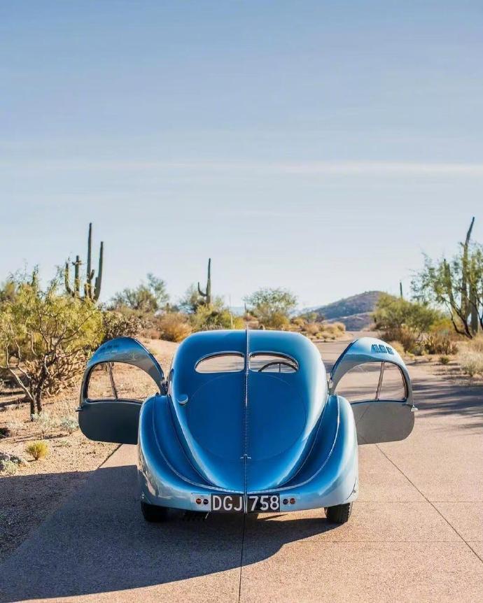 布加迪Type57SC与ChironSuperSport双王炸登场！狂暴