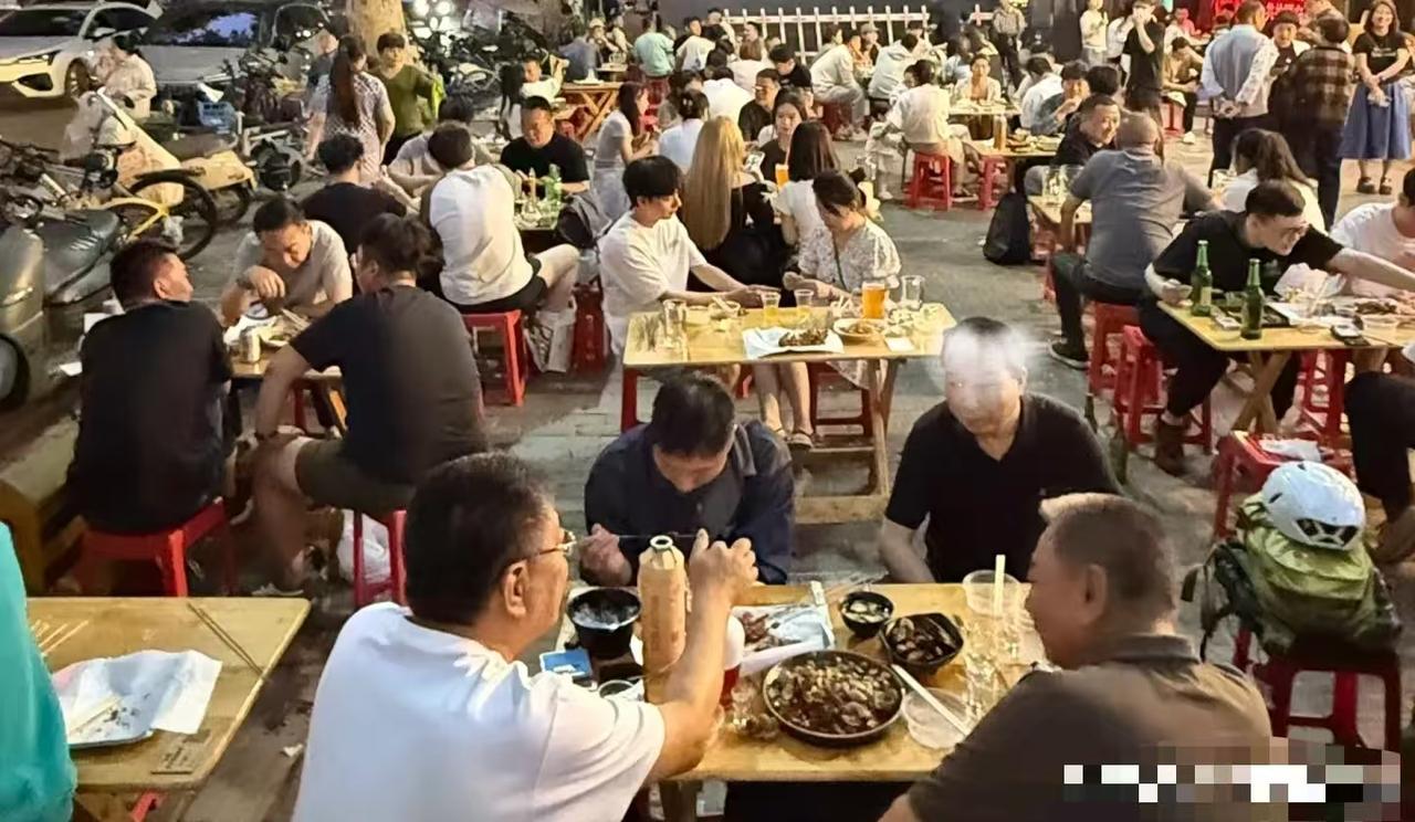 马云再度“神预言”：传统行业的春天，真的要来了！这话像一颗投在冰封大地上的火