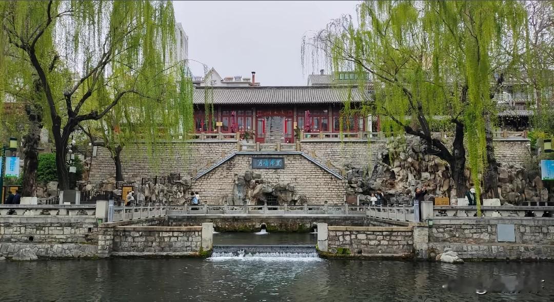 济南黑虎泉的百年老照片