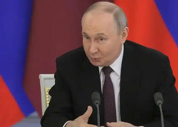 果然被我说中了!俄罗斯昨日突然宣布:10月29日,俄罗斯成功试射“波塞冬”核