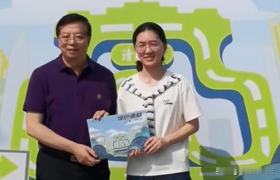 看到南方医科大学的新闻，更为韩雅平担心。跳楼的南方医科大学学生，是本硕博连读