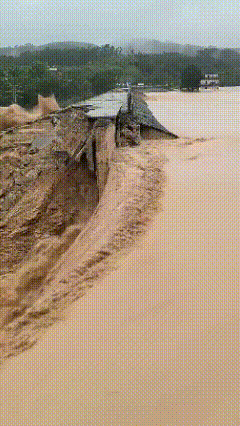 水库大坝为什么是泥土做的，正常不是应该钢筋混凝土浇筑的吗？不过仔细看看视频，大