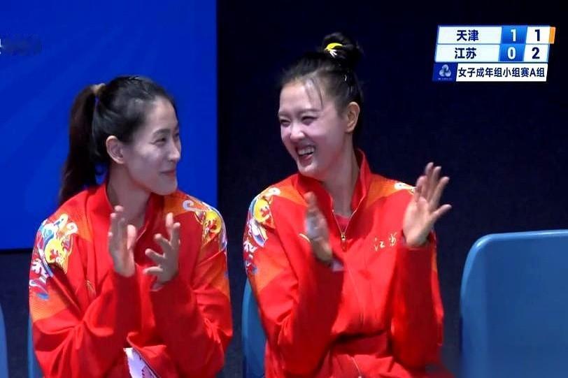 教练一把换下全部主力的时候，我人都看傻了。六个国手啊，纸面上看，这阵容豪华到能