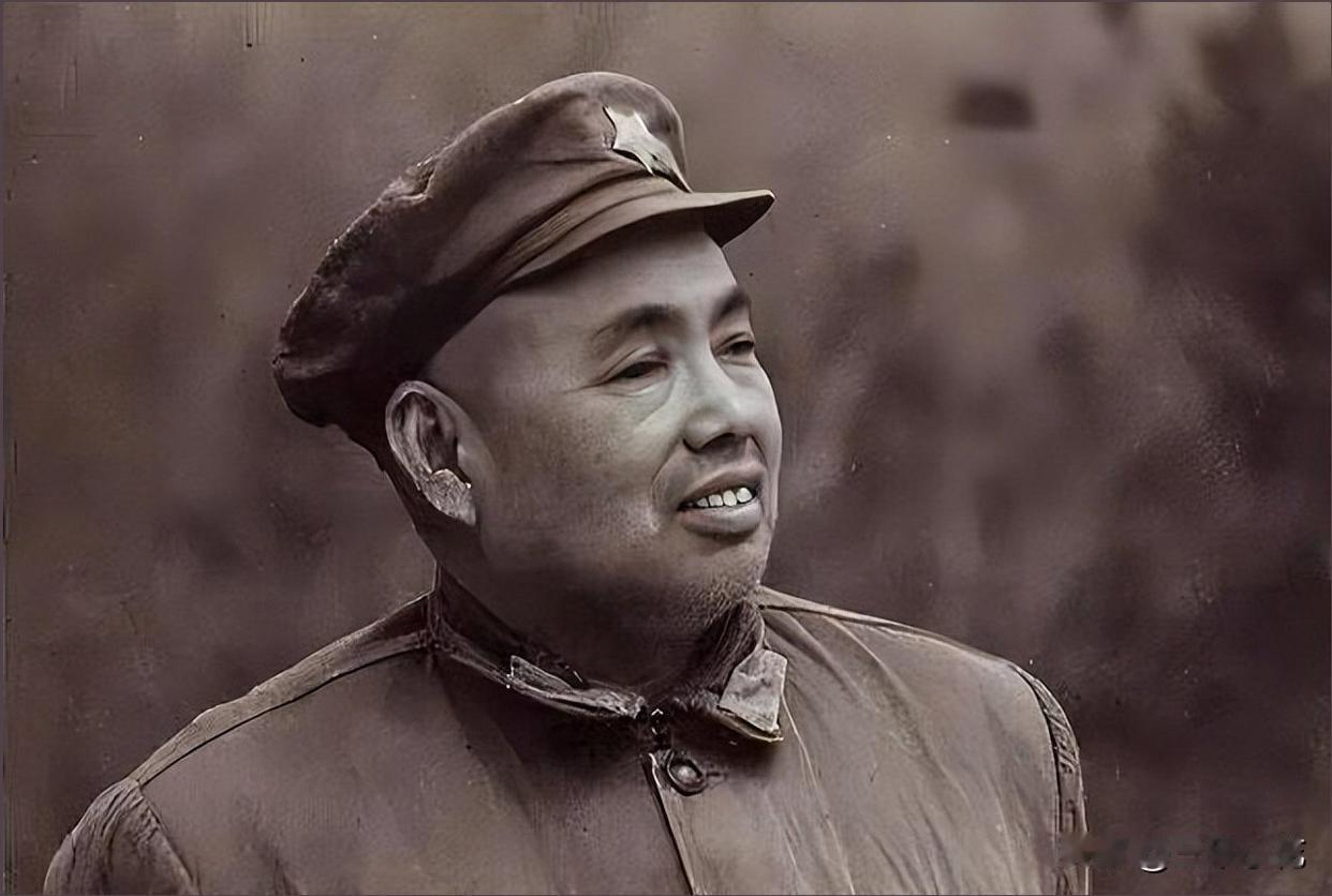 1976年，上海数万民兵武装待命，一通绝密电话打给广州许世友：你能控制南京吗？他