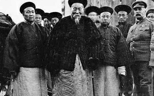 历史轶事：李鸿章为何看不起俄罗斯1896年4月下旬到6月上旬，李鸿章作为“钦