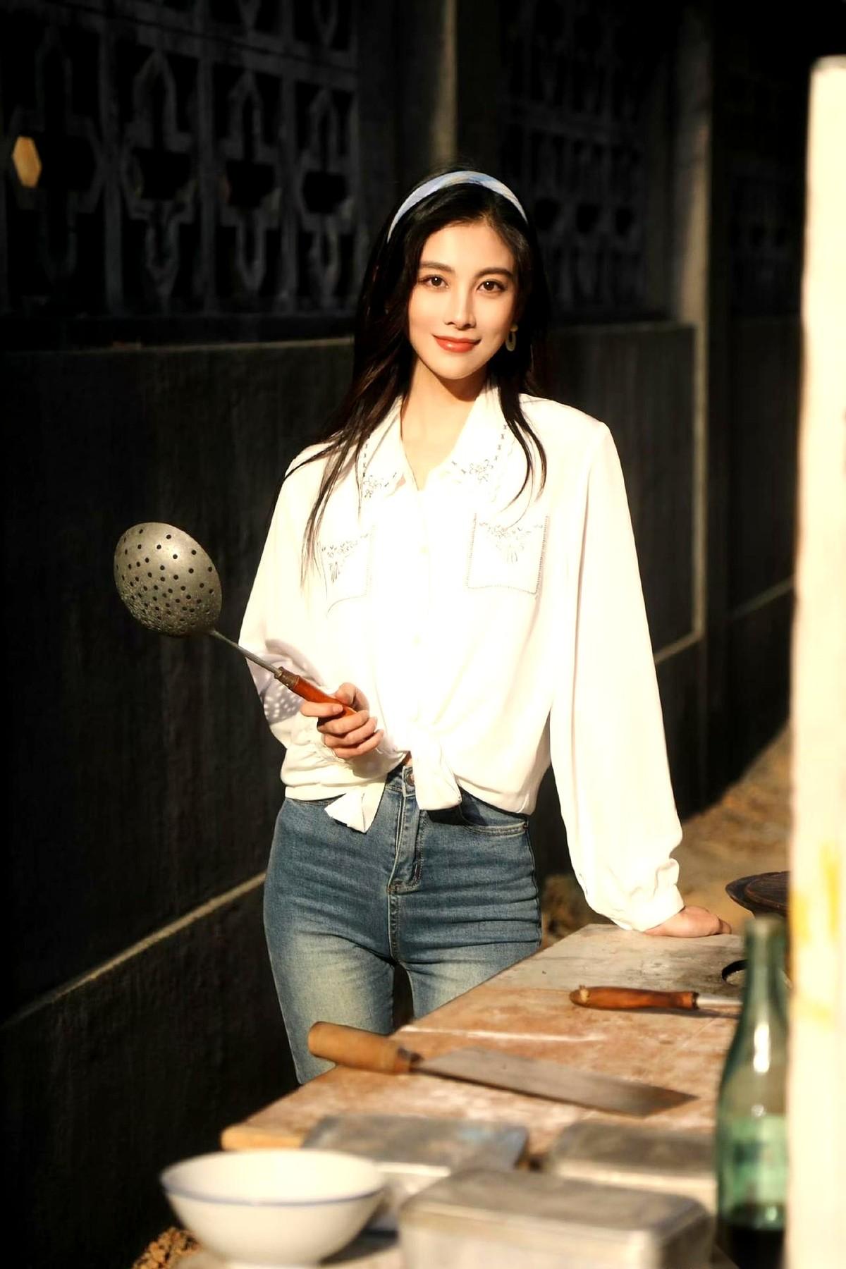 《小城大事》里那个卖馄饨的孙小燕，她的一辈子，就卡在一句台词里：后来，那个男人没