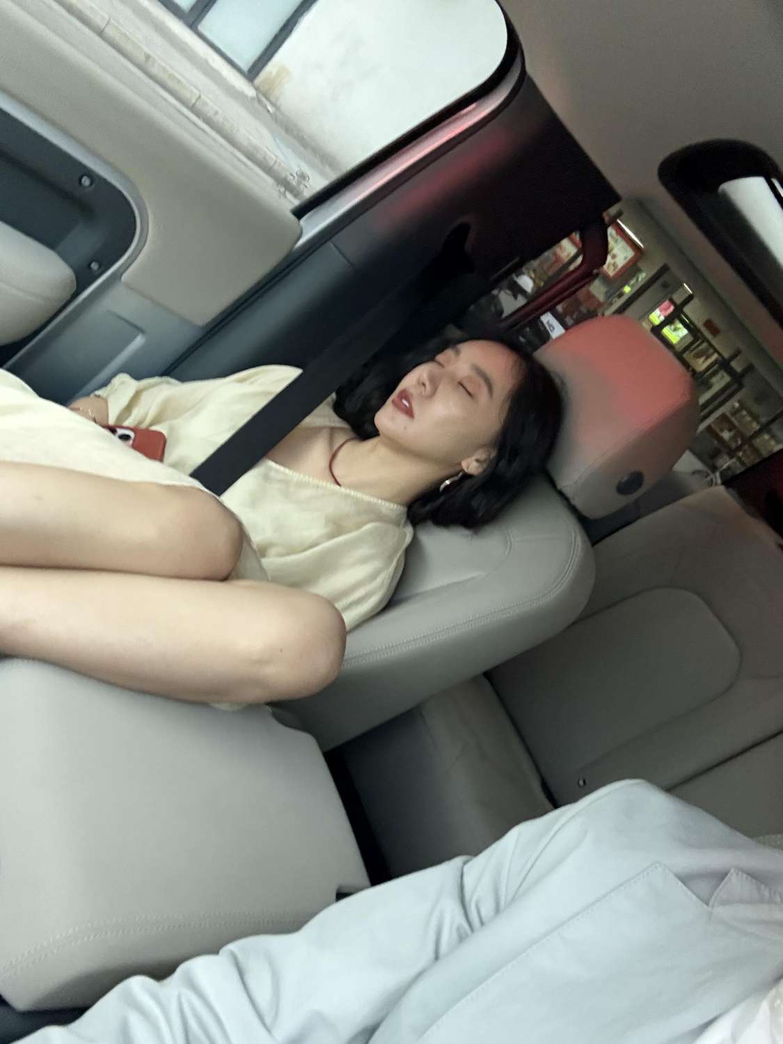 和领导出差，路上睡了一路，有什么说法吗？