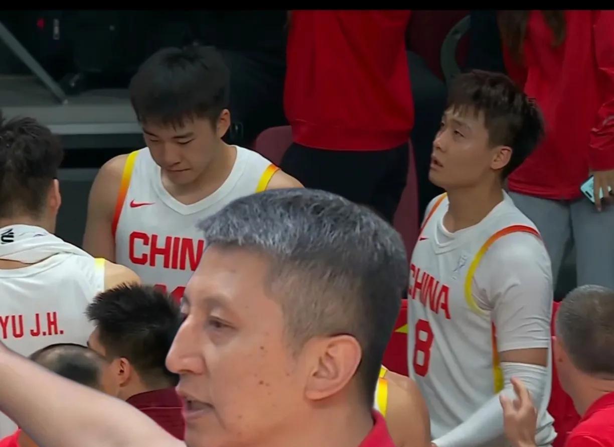 中国男篮能迅速走出低谷，最大的因素除了郭士强主教练之外，还有一人的推动，至关重要