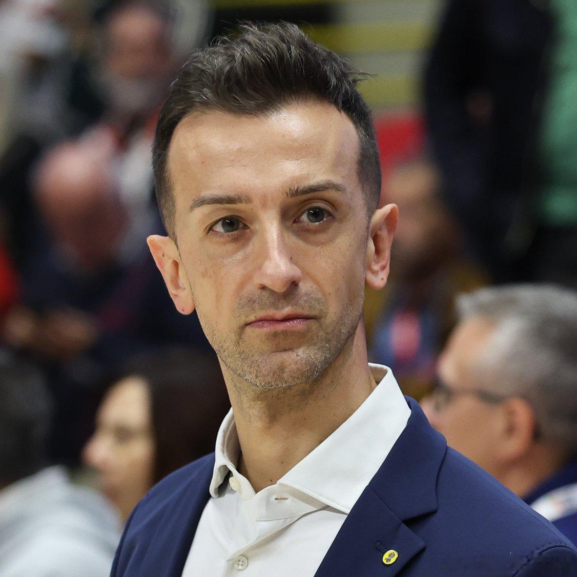 🇮🇹🠒🇹🇷据报道，费内巴切俱乐部已向丹尼尔·桑塔雷利发出邀请。📍另有