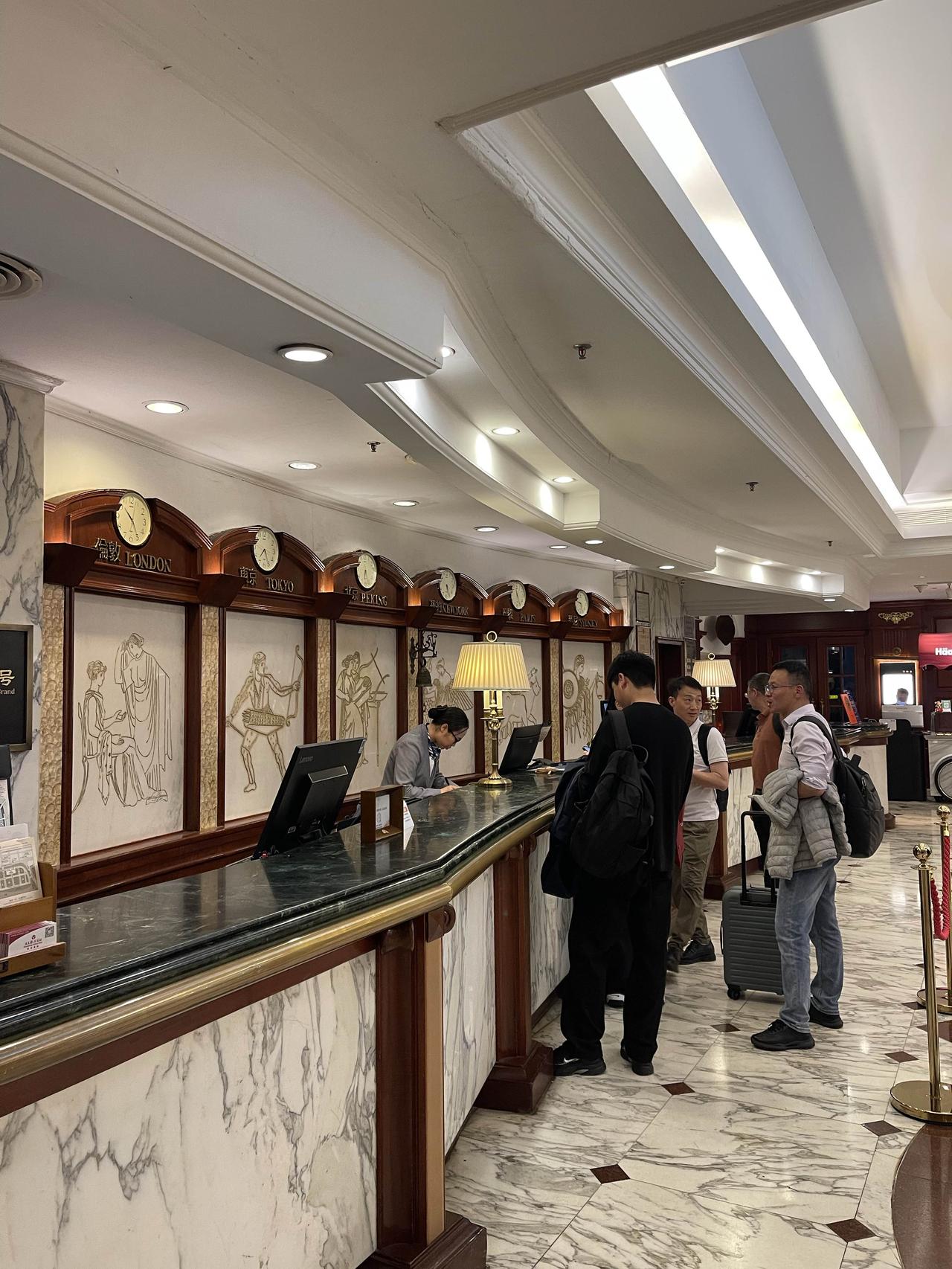 一个人有没有福气，不用看他有没有钱，而是看他有下面这5个特征，那他就是绝对是有福