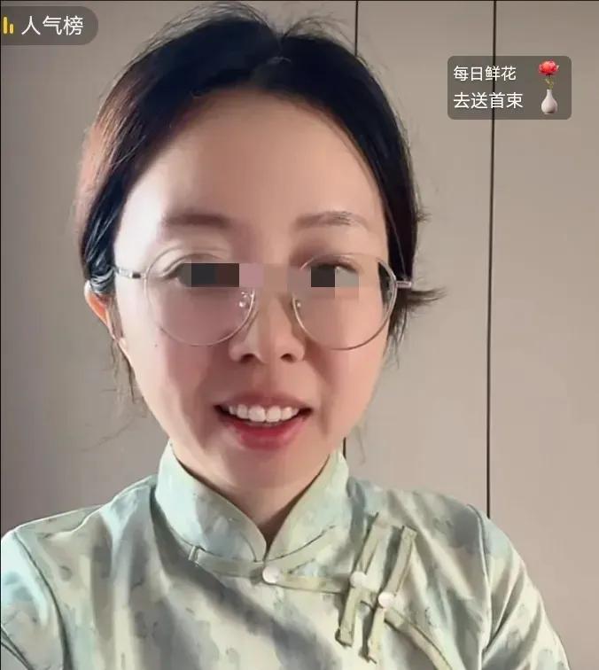 田静今天又自夸了，说我这个人从小就勤快，而且从来不睡懒觉，这不现在趁着他们还睡觉