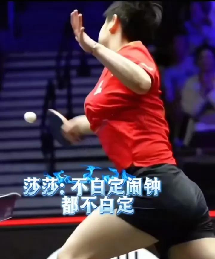 莎莎这身姿，这么曼妙，这么好看，谁拍的呀，太诱人。莎莎虽肉肉的，但是这腰形，真