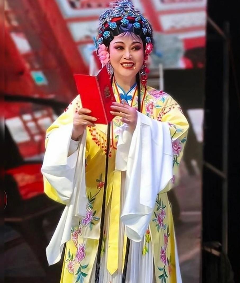 我问我江苏的同学，演员钱水明半夜河边洗衣服，意外溺水去世，为什么河边洗衣服呢？