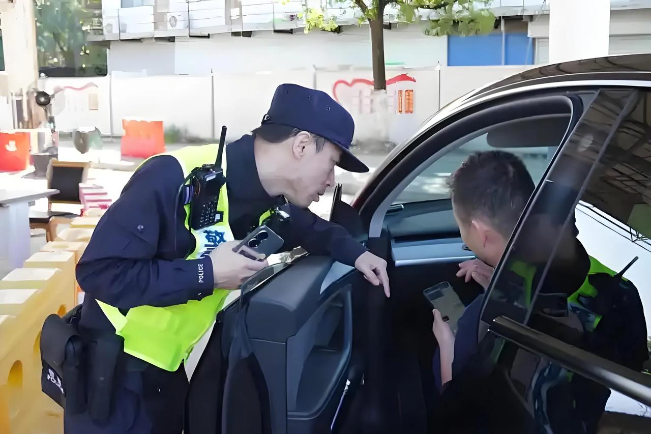 北戴河检查站比进京还严？人脸识别+武警驻守，到底在防谁？