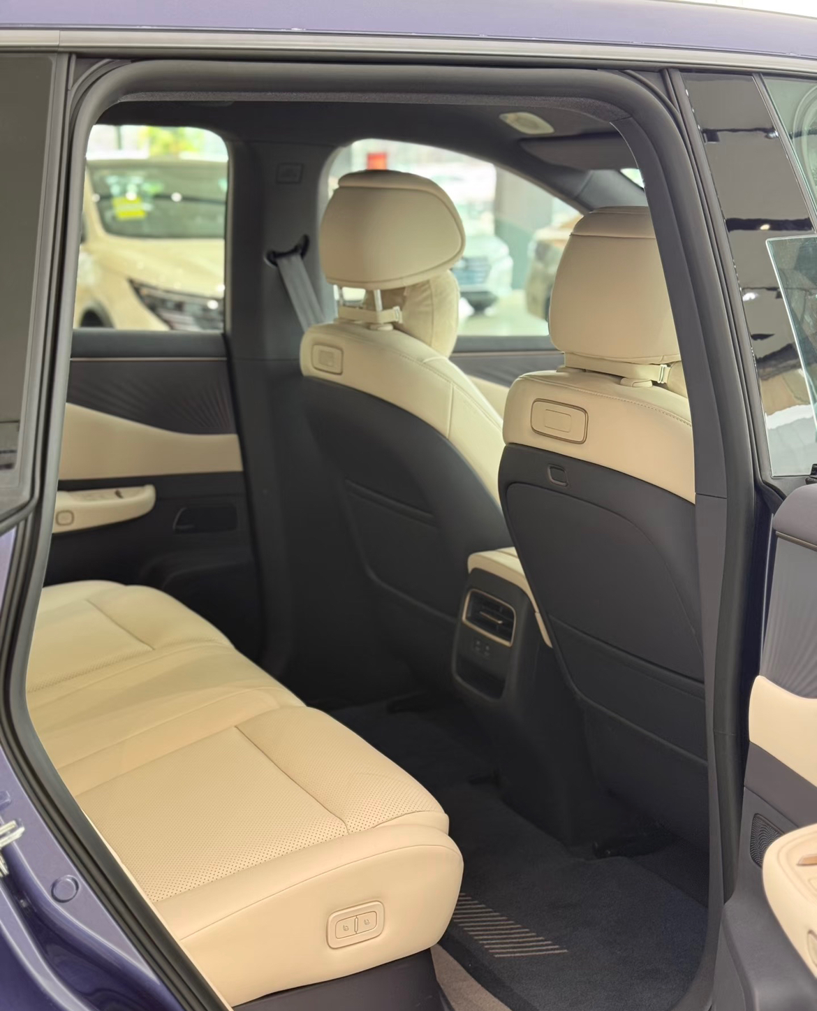 日产NX8上市后就跟朋友试驾，上周我朋友就迫不及待的下订了一台，有土豪朋友真的太