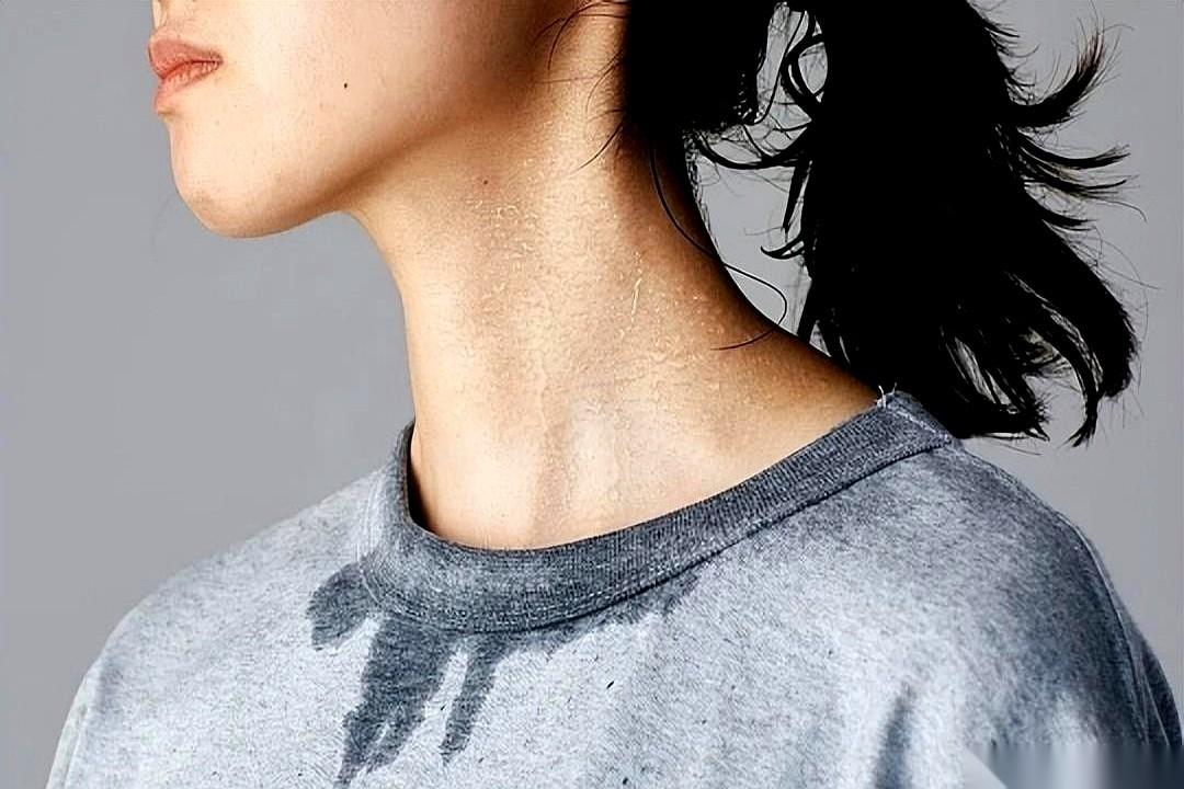 真的，刚才看到一个数据，我后背都凉了。突发心梗的人里面，居然有40%在发病前，