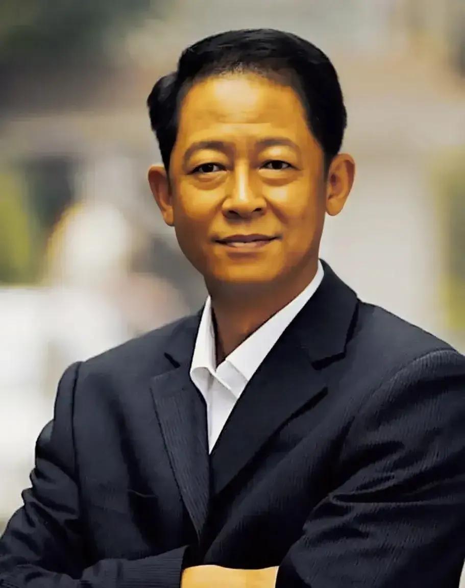 王志文在《天道》里有段戏，我看了不下十遍，每次听完都觉得后背直冒凉气他慢条斯