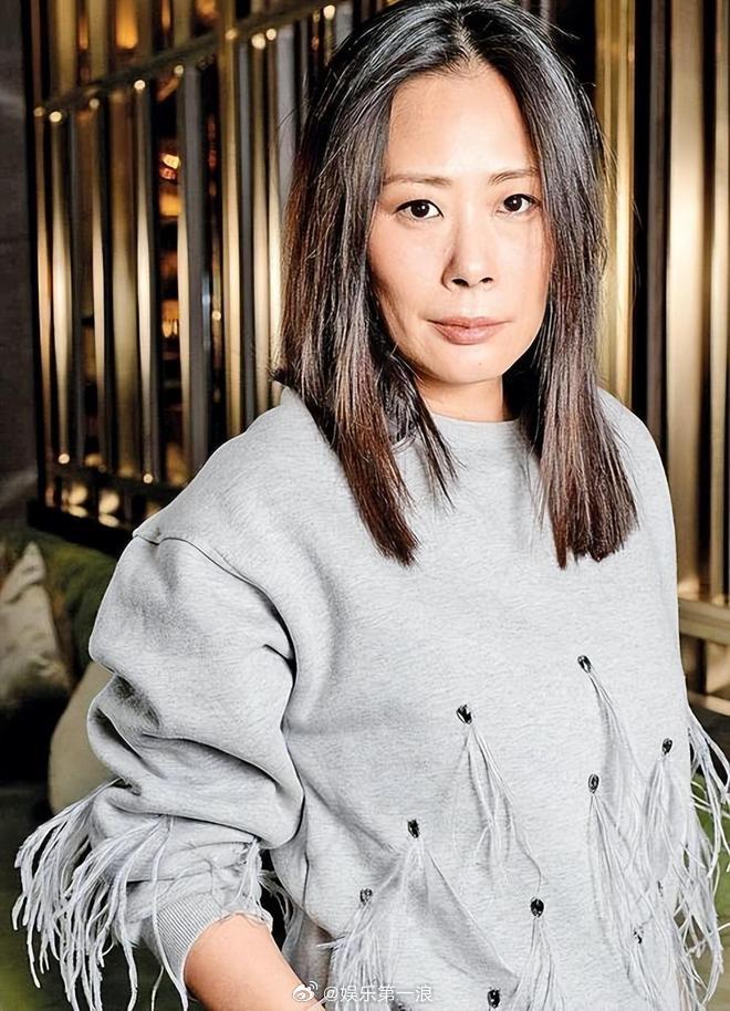 曝关淑怡目前全身插管据港媒，有知情人士透露，关淑怡接受数小时手术后，目前全身插