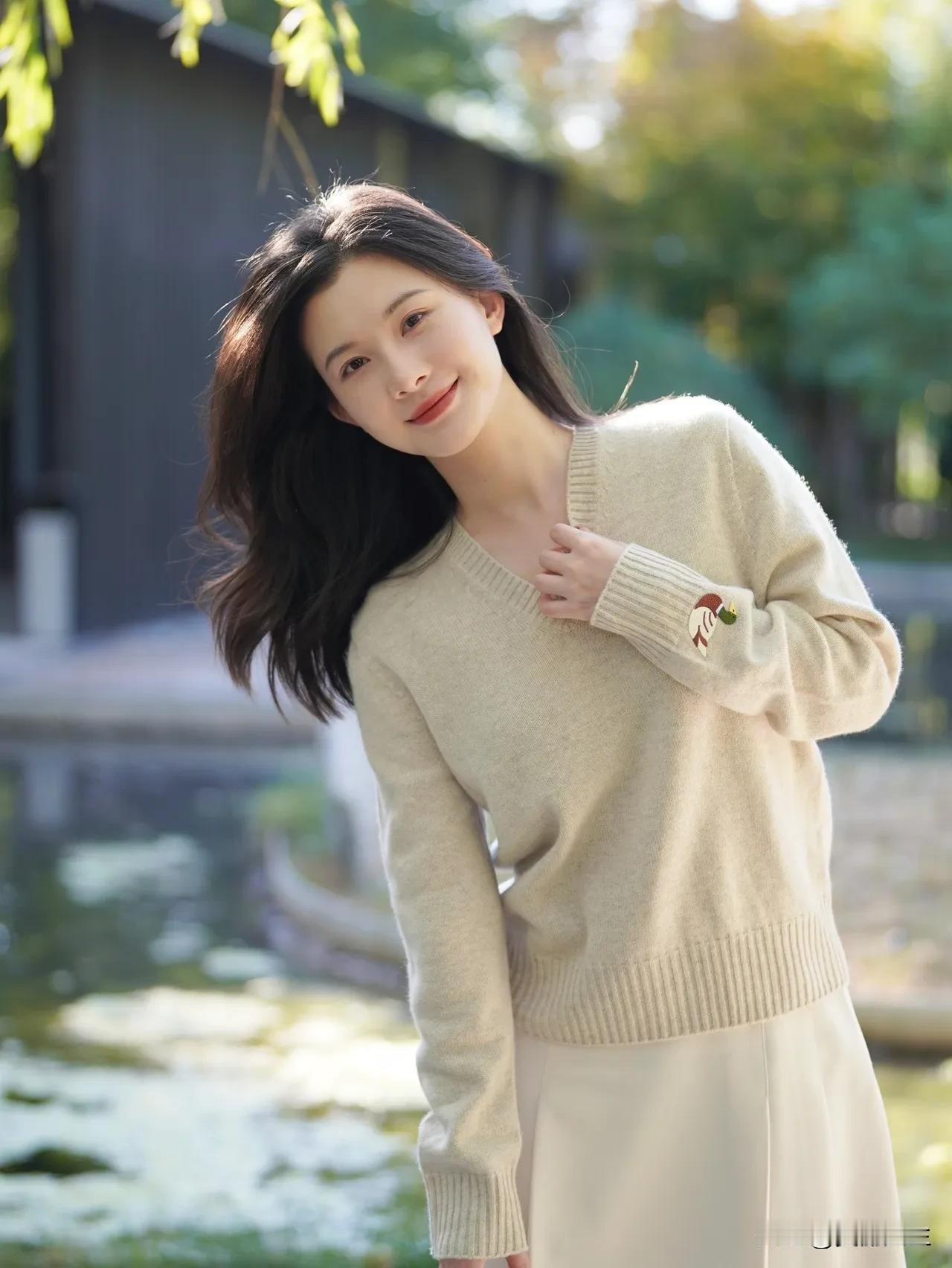 金灿灿的银杏，是秋天最美的颜色。