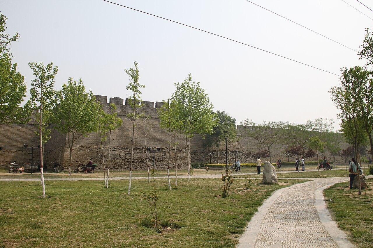 开封无险可守，北宋为什么还是不肯迁都960年，赵匡胤在陈桥驿黄袍加身，建立北宋。