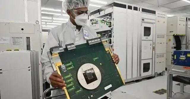 马来西亚：东方崛起的芯片巨国，13%震惊中美俄！谁能想到，一个靠收马六甲海峡过路