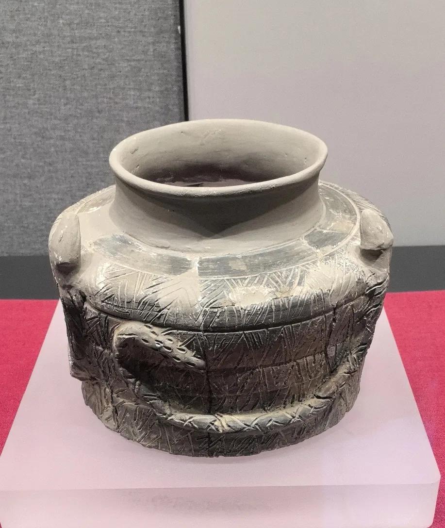 为什么平安和民生涨的那么好，因为，在全国性银行中，这两个的市净率和市盈率几乎是属