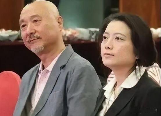 1998年妻子瞒着陈佩斯花79万买下北京荒山，所有人嘲笑她疯了，谁知多年后这片烂