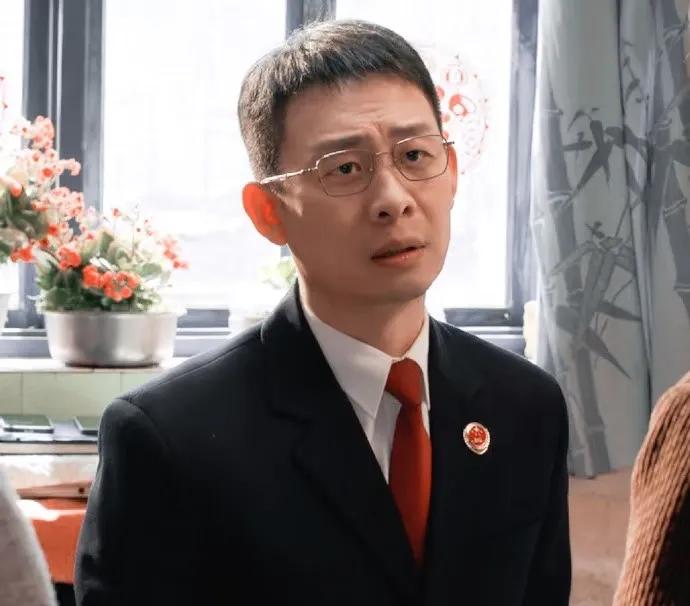 终于懂张译为啥接《以法之名》了！狂飙后他唯一接的这部戏，简直是给观众的一剂“正义