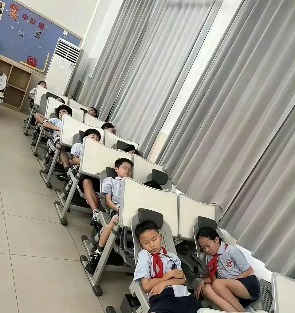 哪个学校？这午休也太好了吧。