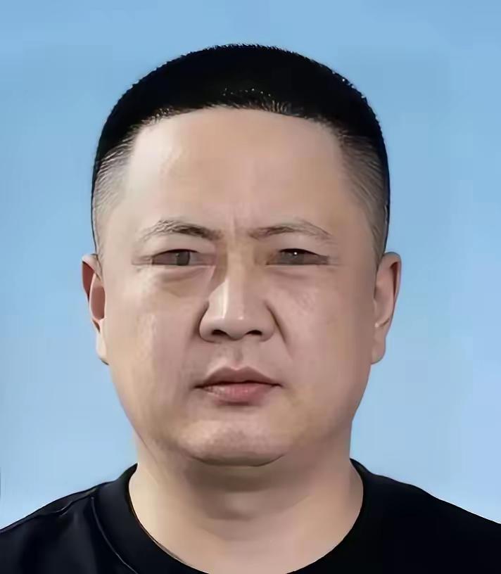 看到“欧皓辰icon”的照片我终于知道为什么他能逼得空姐下跪了，不是因为他长得