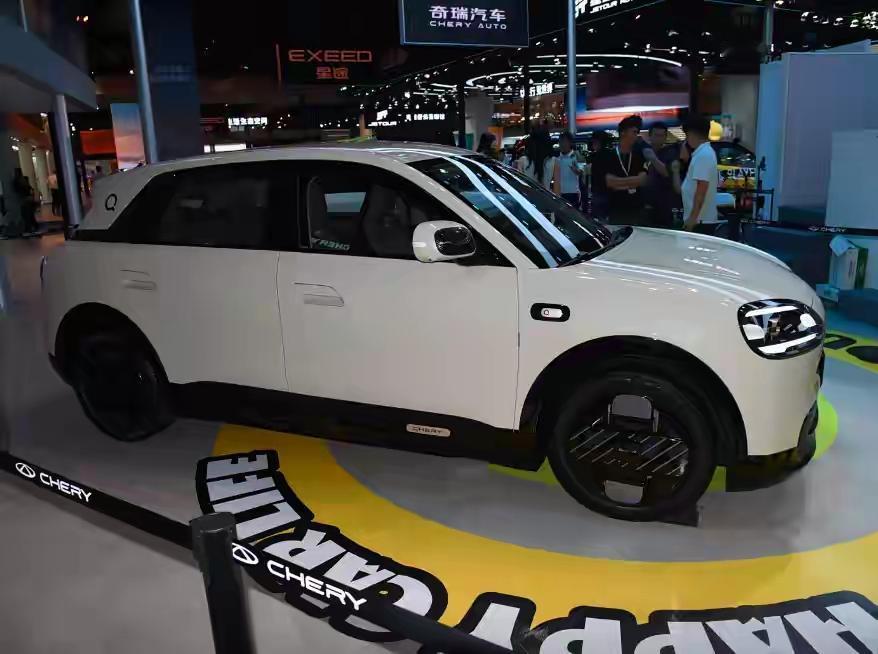 奇瑞全新QQ3要上市啦，这消息一出来就勾起不少回忆。想当年，老款QQ可是