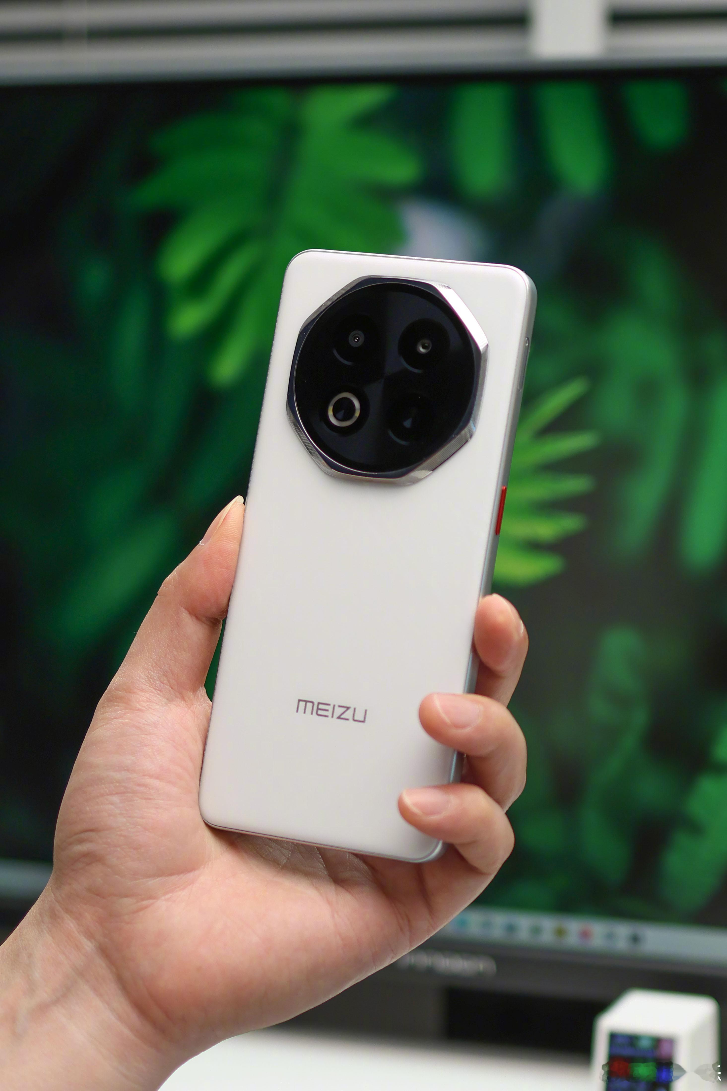 魅族大概率没事的，大家不要轻信传言，我个人还是一如既往的喜欢魅族，无论是产品设计