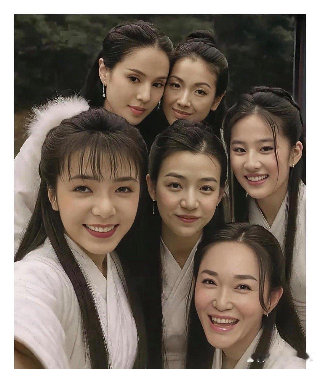 李若彤当年的气质形象，简直是小龙女本尊！​​​