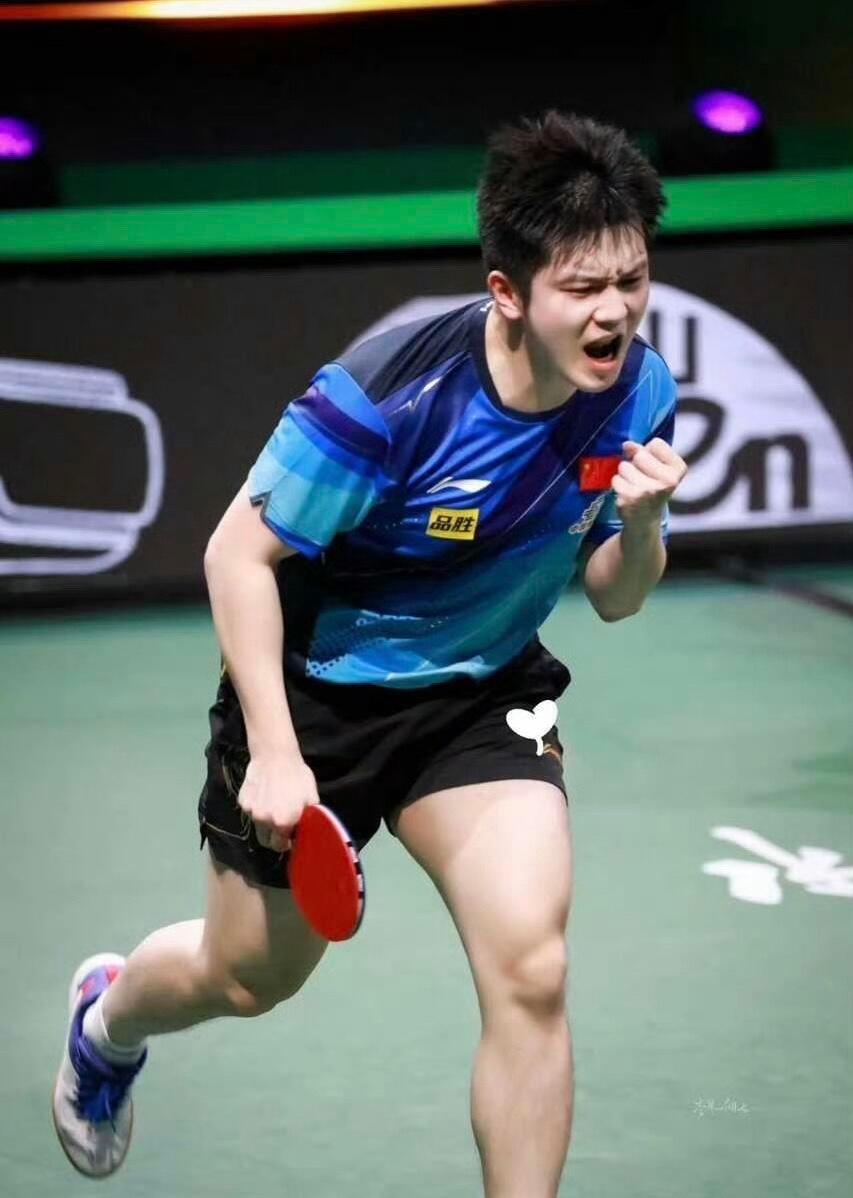 为什么樊振东每次怒吼这么大的表情都不崩，反而超帅的啊​​​