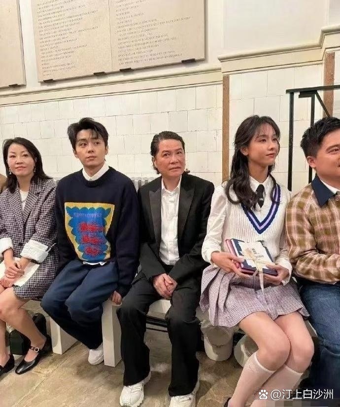 别再被陈都灵的上镜妆上镜脸骗了，这才是真正的陈都灵！​​​