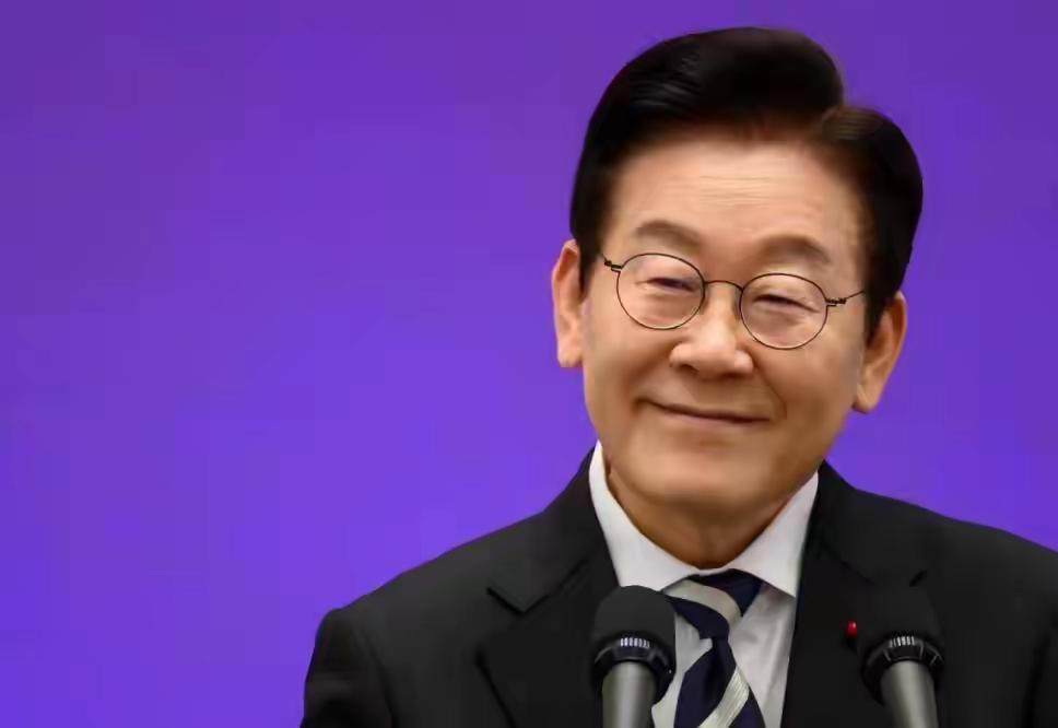 趁美国顾头不顾尾，日本连夜搞大动作，胆子也太肥了！美伊冲突一爆发，美国深陷