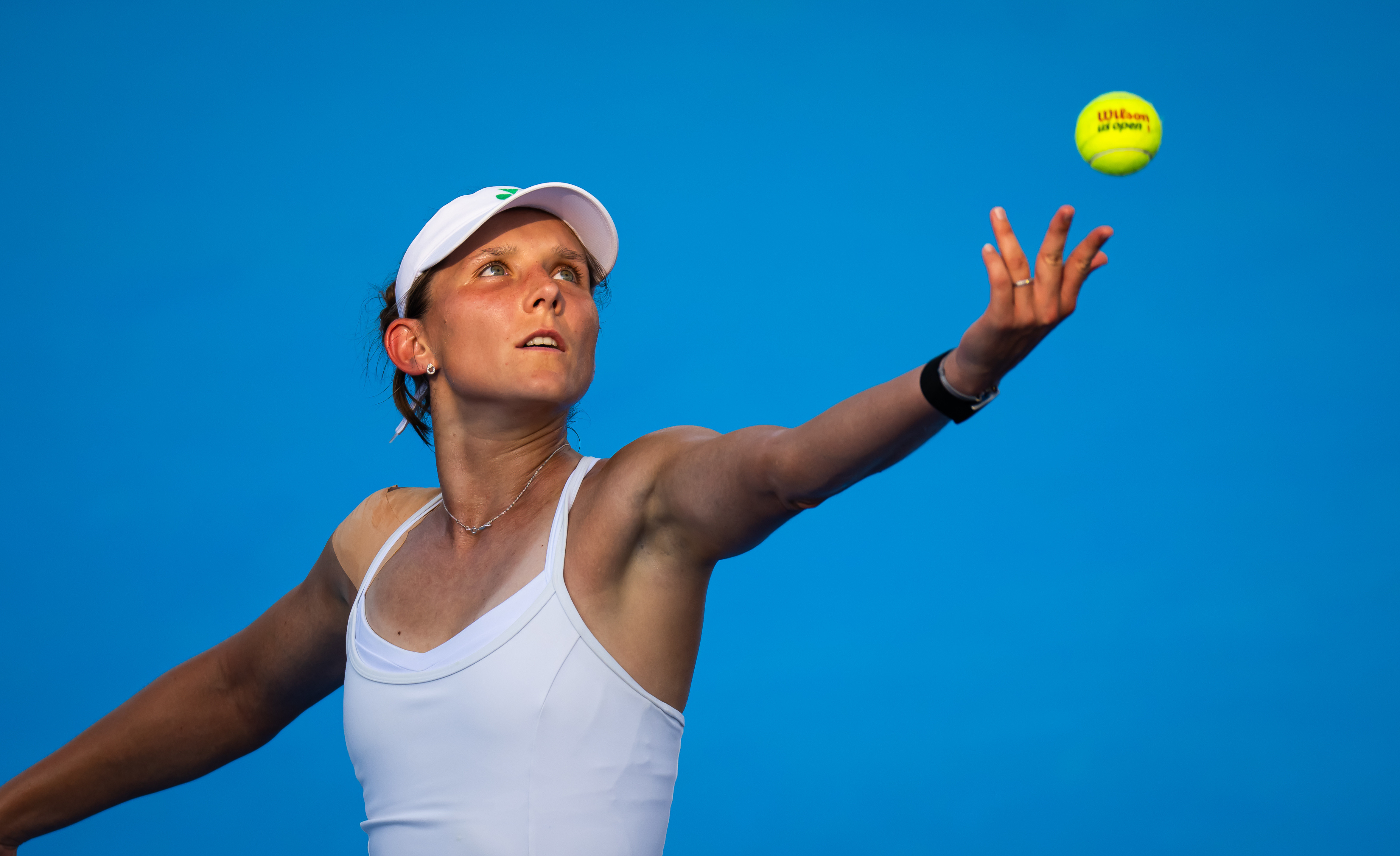 WTA1000辛辛那提站第二轮，资格赛选手格拉切娃以6-7(7)6-36-3
