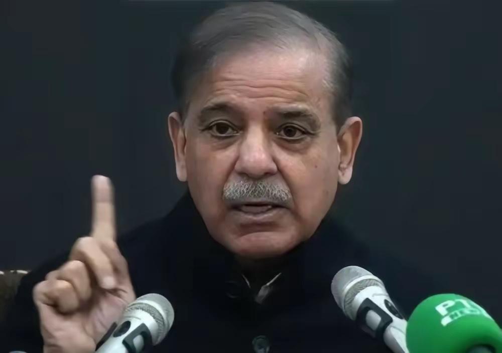 巴基斯坦也下场了！巴基斯坦突然重兵挺进沙特，带的全是清一色的中国防空导弹，这