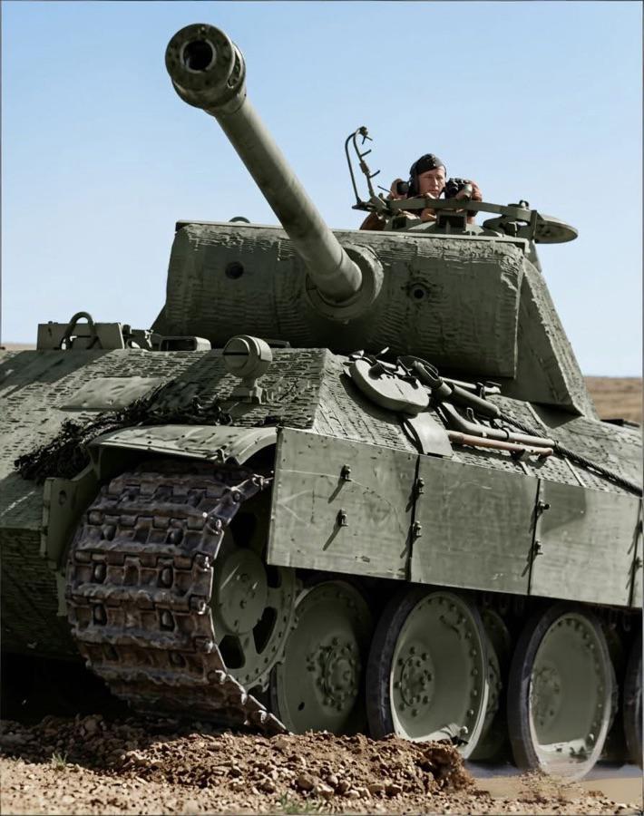 1944年，德军豹式坦克（五号坦克）历史留影！‌该坦克是纳粹德国在第二次世界